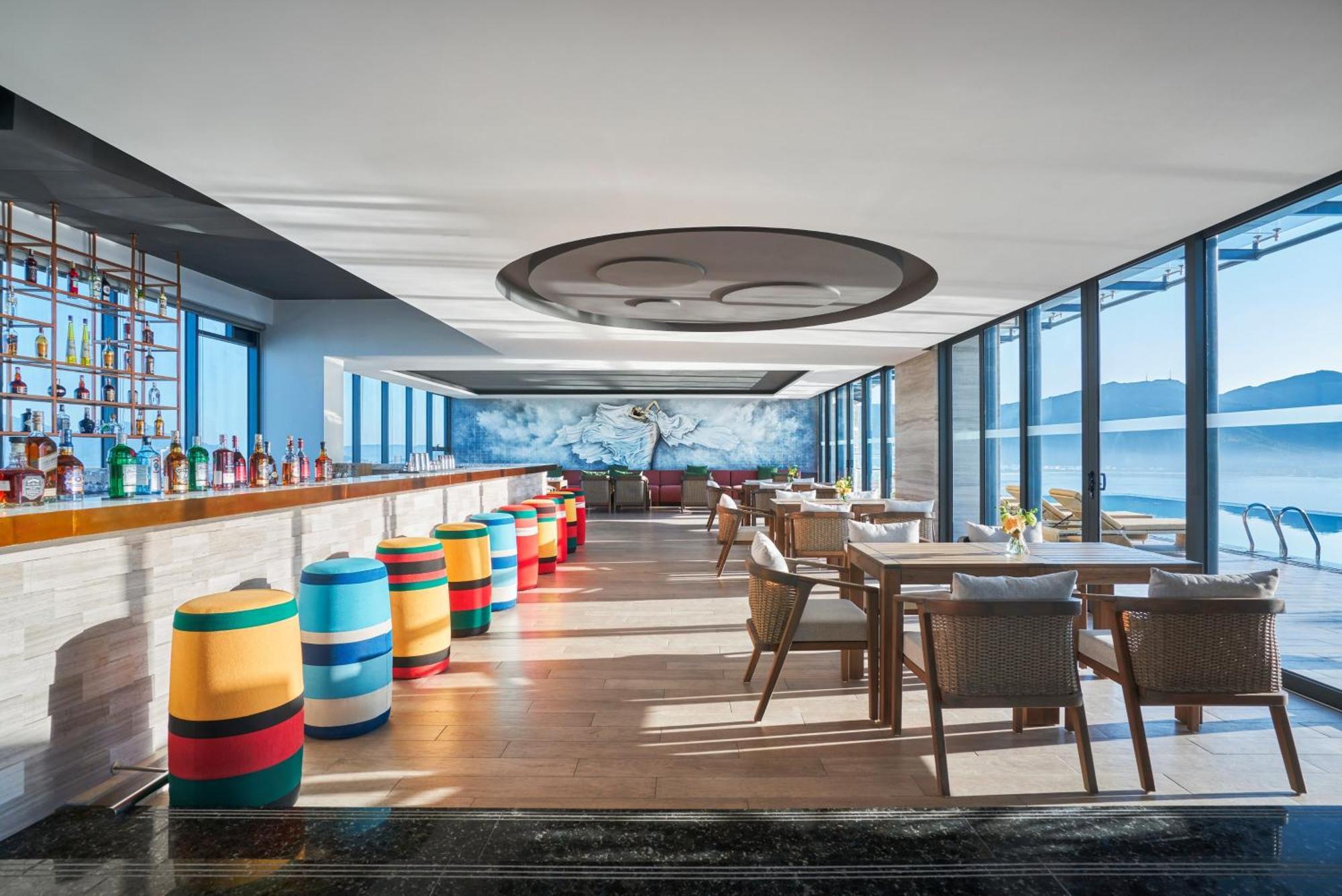 Отель Voco Ma Belle Danang By Ihg Экстерьер фото
