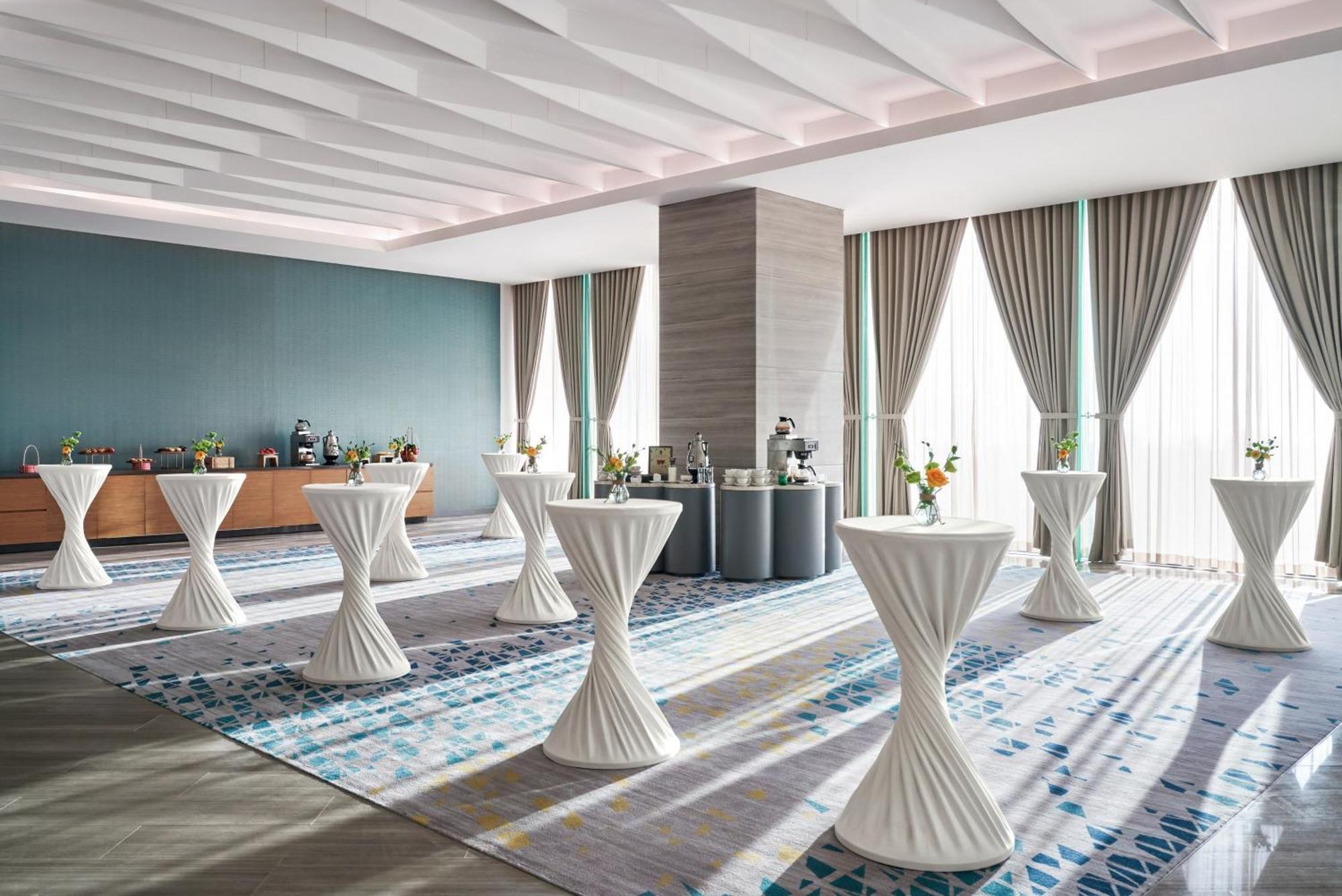 Отель Voco Ma Belle Danang By Ihg Экстерьер фото